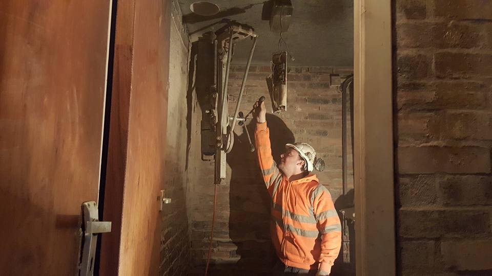 SPECIALIST CUTTING CORE DRILLING